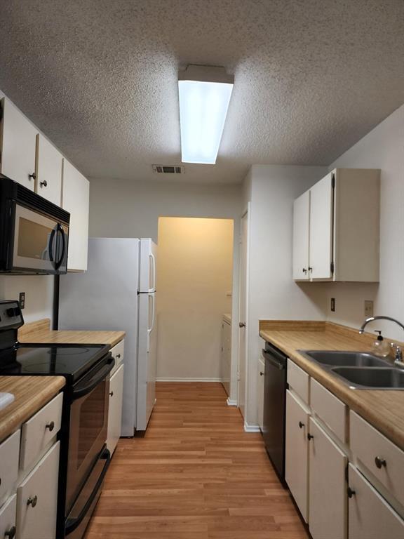 Building Photo - 1407 Alma Dr