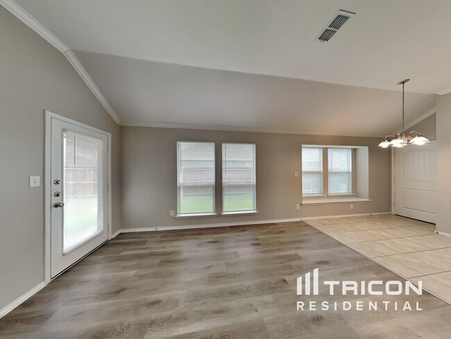 Foto del edificio - 1912 Glen Meadow Dr