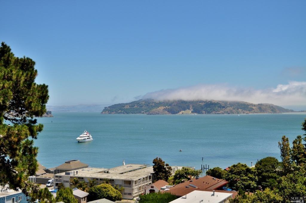 Primary Photo - 118 Sausalito Blvd