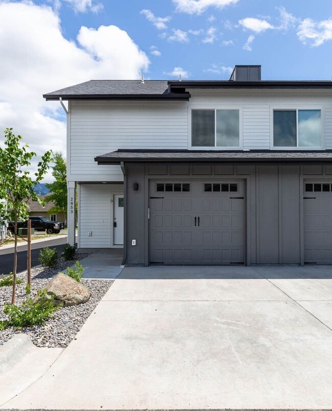 Building Photo - 2855 Fen Way