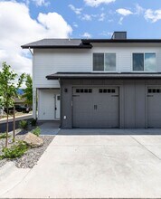 Building Photo - 2855 Fen Way
