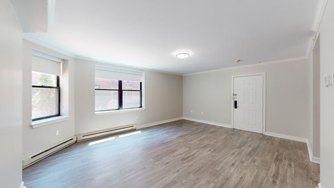 Interior Photo - Garrison Square