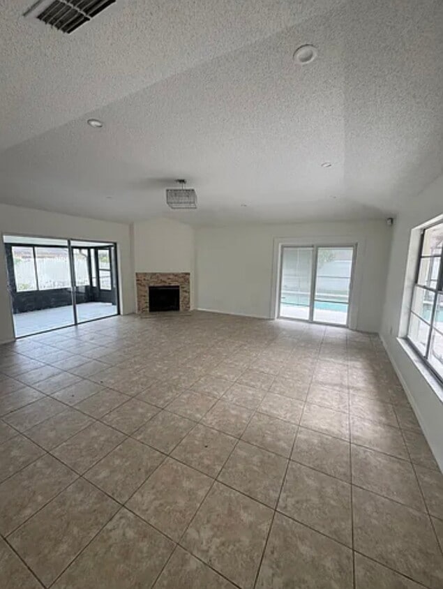 Photo - 15158 Springview St (Tampa, FL)