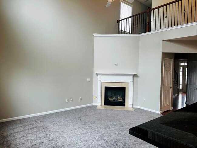 Foto del edificio - 5570 Weddington Dr