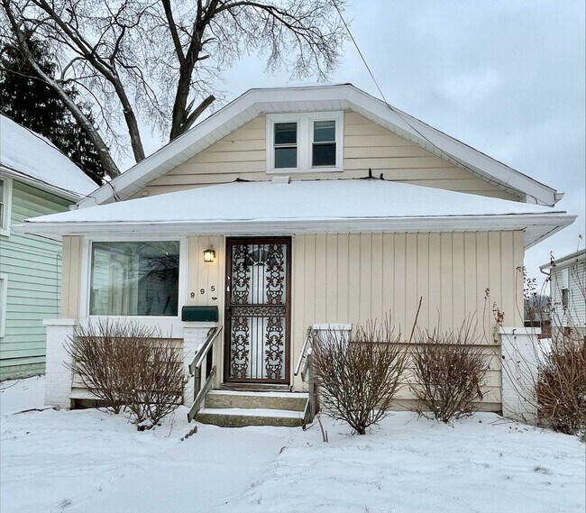 Foto del edificio - 995 Nevin St