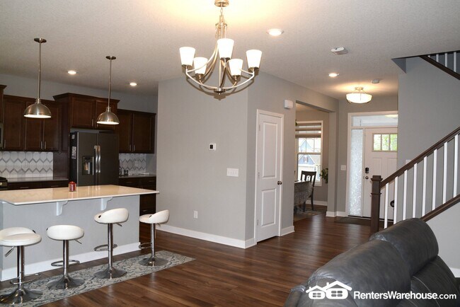 Foto del edificio - 1226 Maple Ln
