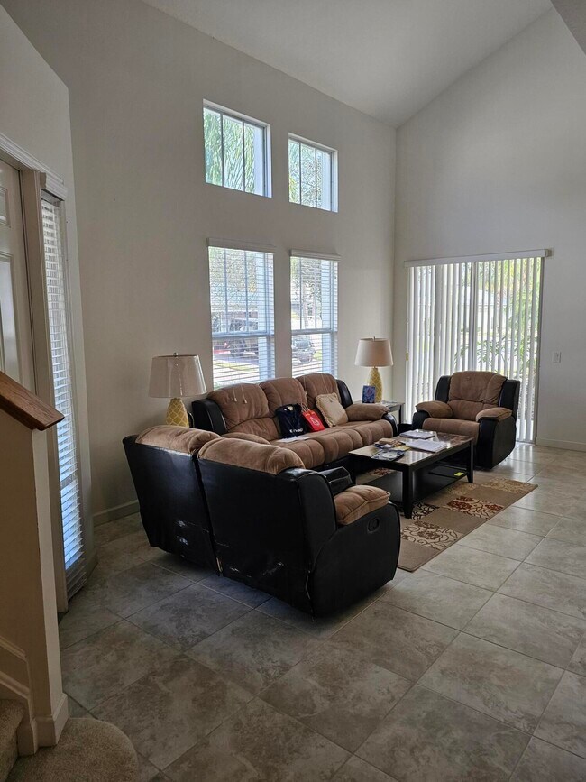 Foto del edificio - 10451 SW Academic Way