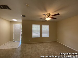 Foto del edificio - 5911 Twin Oaks Dr