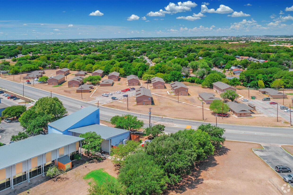 Foto del edificio - Candleridge Apartments