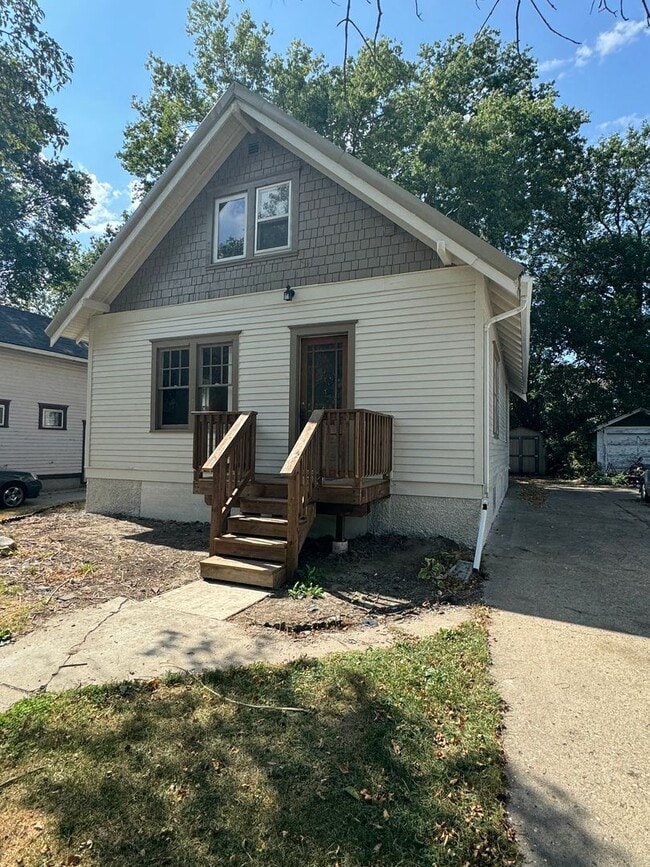 Building Photo - 115 Linden Ave