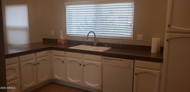 Foto del edificio - 2418 W Alamo Dr