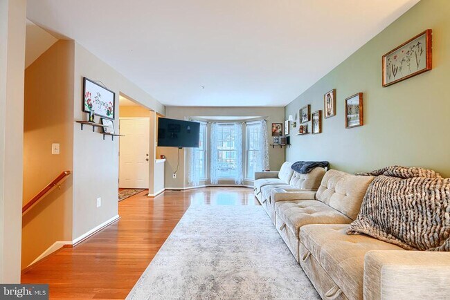 Foto del edificio - 215 Gracecroft Ct