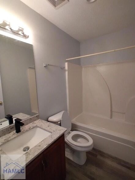 Building Photo - 306 N Main St