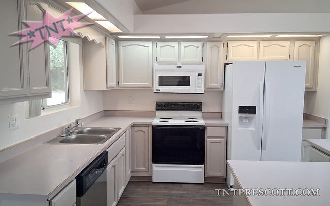 Foto del edificio - Home in Prescott Valley