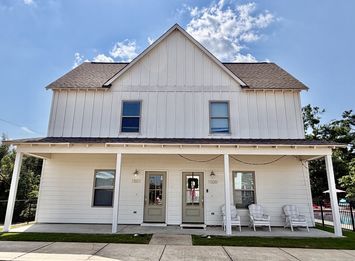 Photo - 100 A (Oxford, MS)