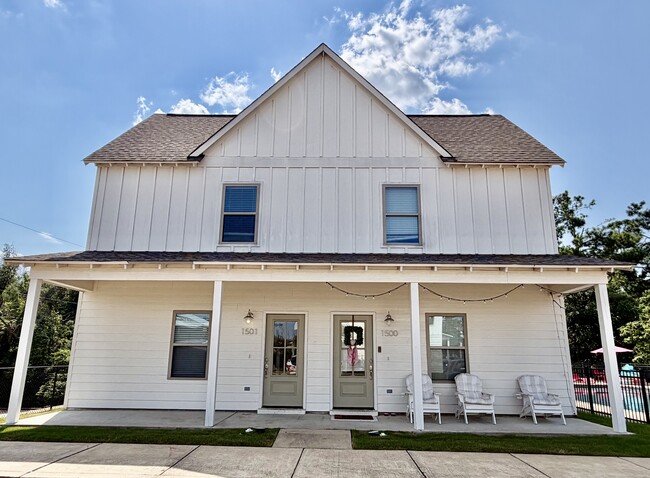 Photo - 100 A (Oxford, MS) House
