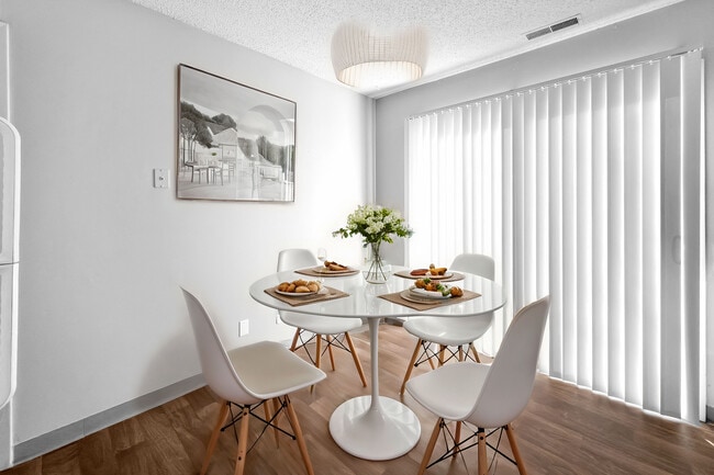 Dining Area - Union Flats and Townhomes