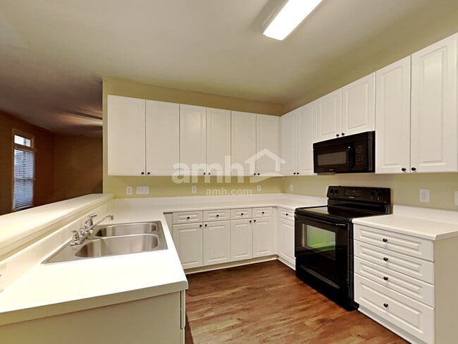 Building Photo - 15919 Prestwoods Ln