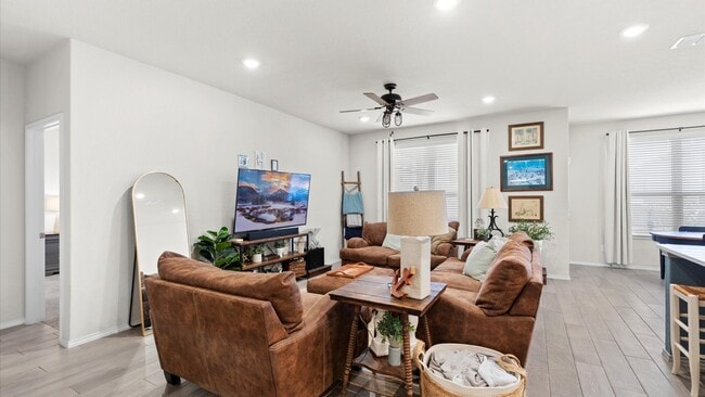 Foto del edificio - 2437 Hiddenbrooke Trace