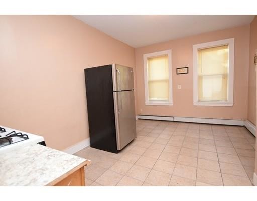 Foto del edificio - 32 Whitman St