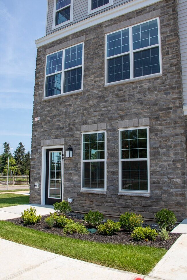 Building Photo - 180 Leona Stewart Ln