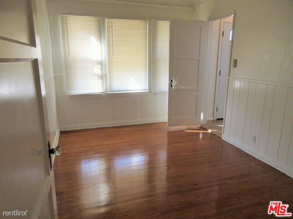 Foto principal - 3 br, 2 bath House - 1500 S Point View St