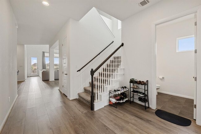 Building Photo - 6520 Verona Pl