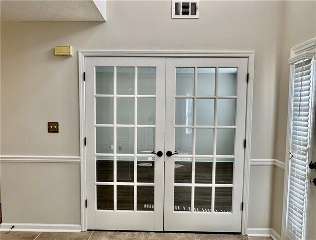 Building Photo - 5097 Winding Glen Dr