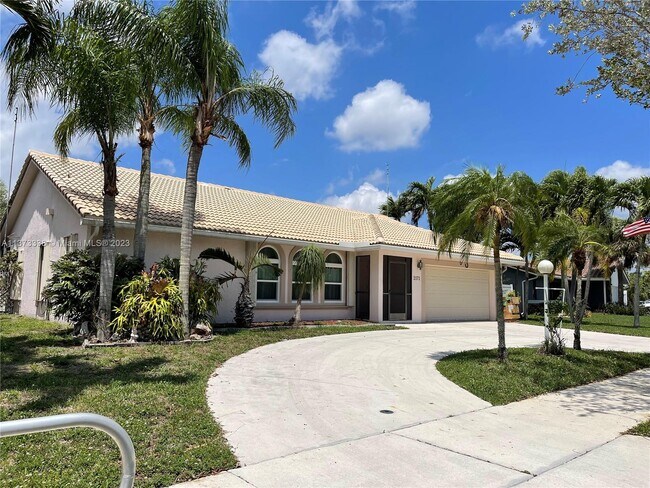 Building Photo - 2171 NW 76th Ave