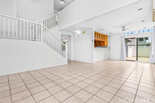 Building Photo - 91-1071-1071 Makaaloa St