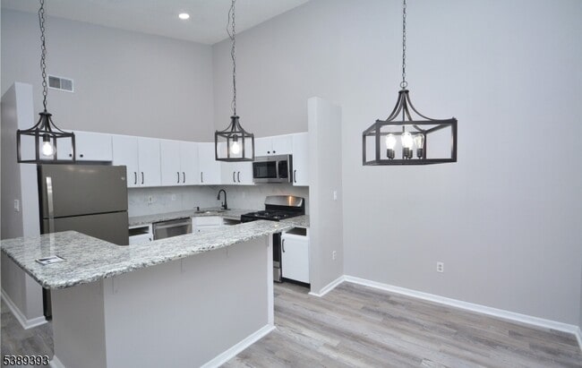 Building Photo - 125 Sapphire Ln