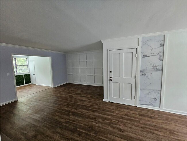 Foto del edificio - 173 Amherst Pl NW