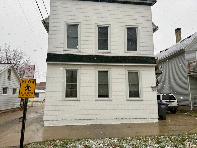 Building Photo - 1413 N 11th St