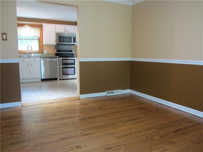 Foto del edificio - 2341 Southwood Dr