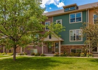 Building Photo - 3600 SE Glenstone Dr