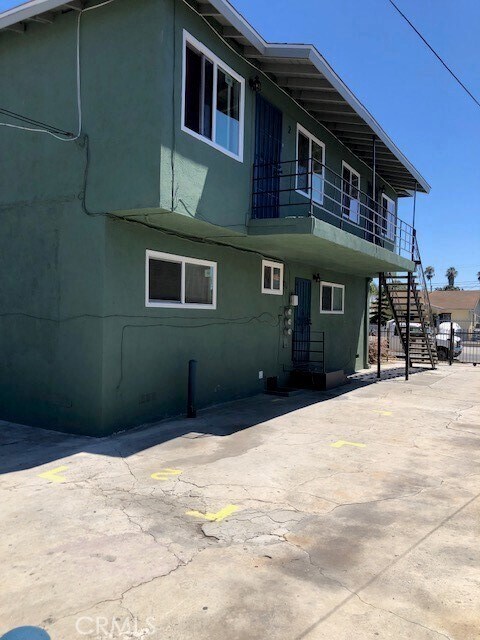 Building Photo - 1737 W 60th St
