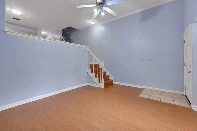 Building Photo - 1609 S Gadsden St