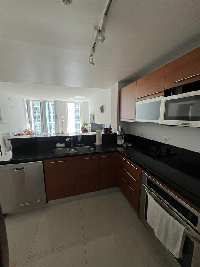 Foto del edificio - 253 NE 2nd St