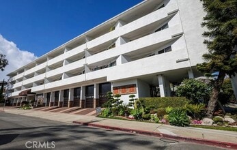 Building Photo - 100 Cliff Dr