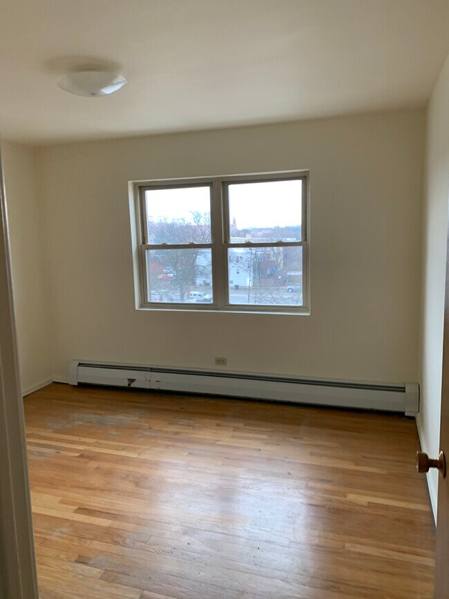 Foto del edificio - 7250 N Western Ave