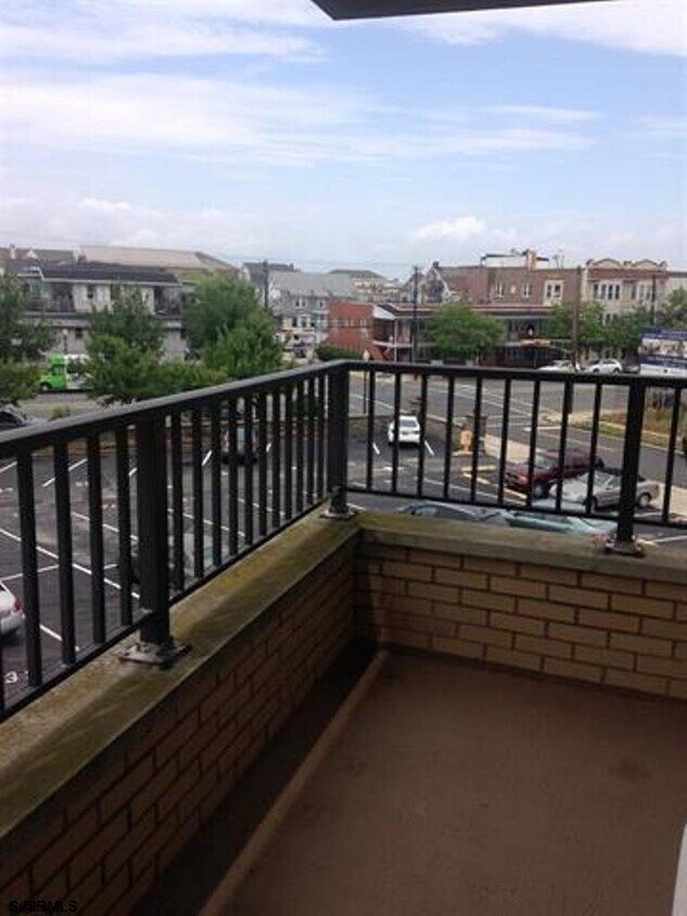 101 S Raleigh Ave Unit 320, Atlantic City, NJ 08401 Condo for Rent in