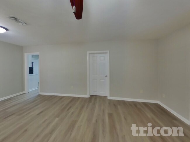 Foto del edificio - 1332 W Hartley Cir