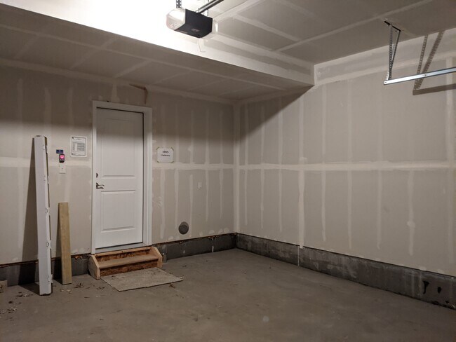 Cochera - 14925 E Belleview Dr