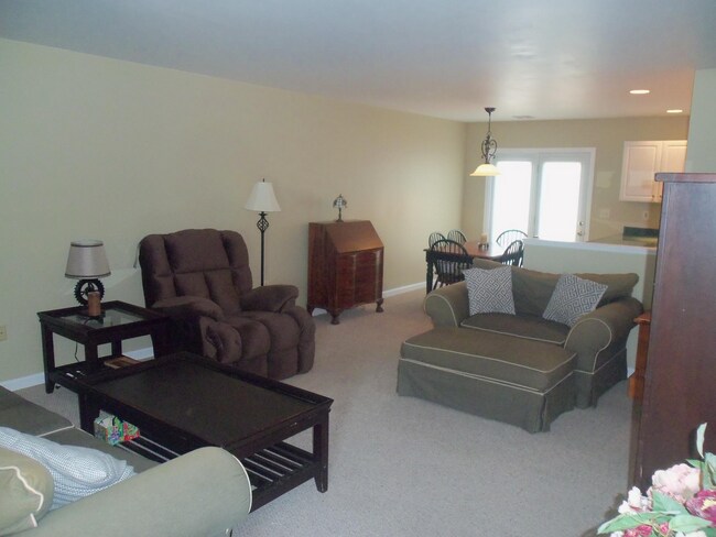 Foto del edificio - 2 BR Townhouse