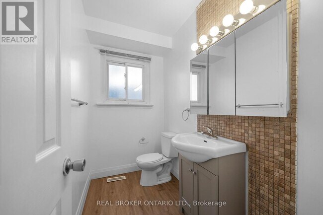 Photo du bâtiment - 2518 Harman Ct