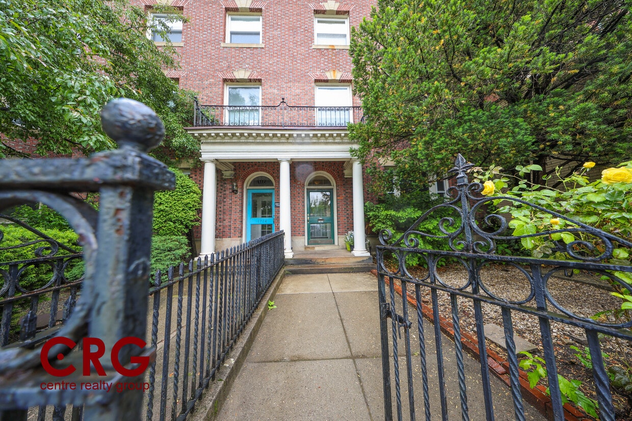 Primary Photo - 1712 Beacon St