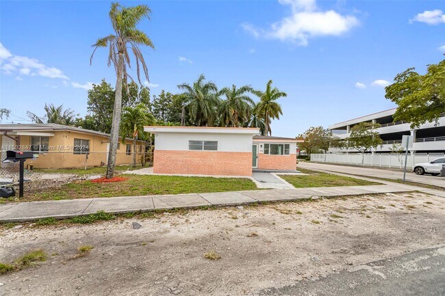 Foto del edificio - 988 NW 10th St