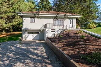 Building Photo - 207 Chan Mowr Dr