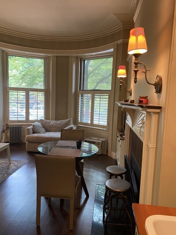 *Pictures are representative samples of the advertised unit. In some cases, the actual units you tou - 259 Marlborough St