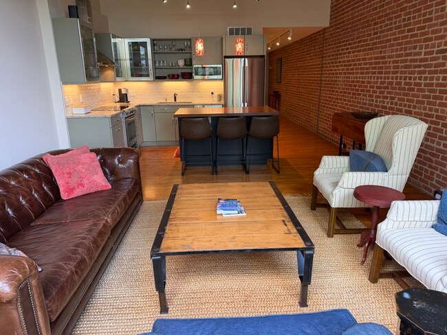 Photo - 500 N Duke St (Durham, NC) Apartment